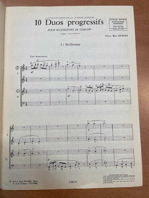 Pierre Dubois 10 duos progressifs pour 2 accordéons-3000 partitions, livres et vinyles d'occasion en vente sur notre site internet gastonmusicclub.fr Gaston Music Store
