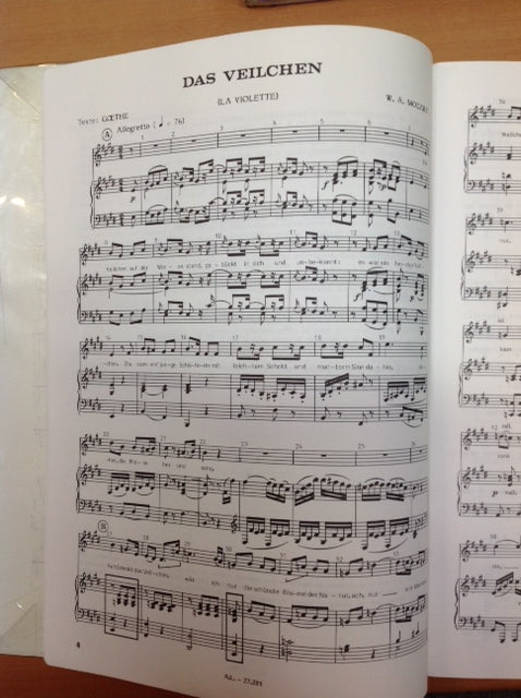 Michelle Odile Gillot Apprendre et comprendre en chantant Mozart en 2 cahiers Volume 1