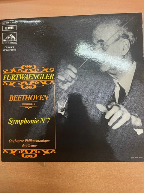 Vinyle Beethoven Symphonie n°7 en la majeur opus 92 direction W.Furtwangler- 3000 partitions, livres et vinyles d'occasion en vente sur notre site internet gastonmusicclub.fr Gaston Music Store