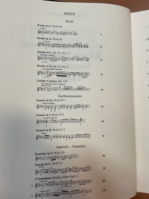 Beethoven Rondi - Keine Sonaten - Sonatinen und Tänze partition piano - 3000 partitions, livres et vinyles d'occasion en vente sur notre site internet gastonmusicclub.fr Gaston Music Store