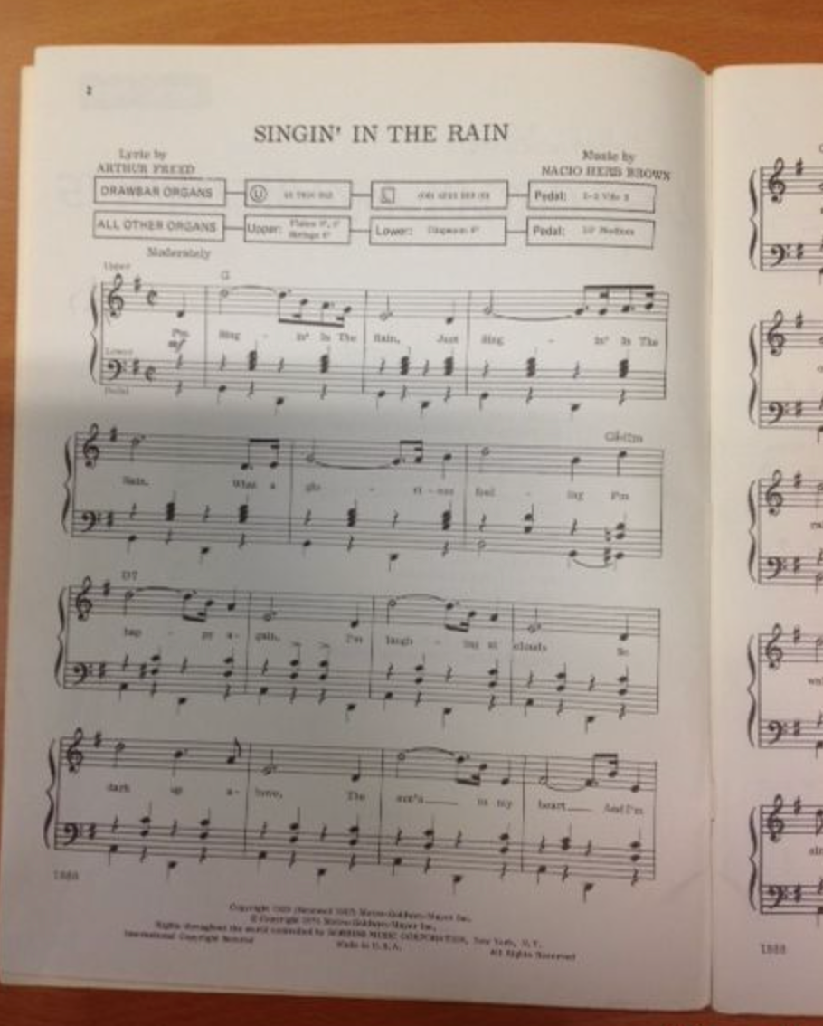 Easy organ arrangements partition pour orgue- 3000 partitions, livres et vinyles d'occasion en vente sur notre site internet gastonmusicclub.fr Gaston Music Store