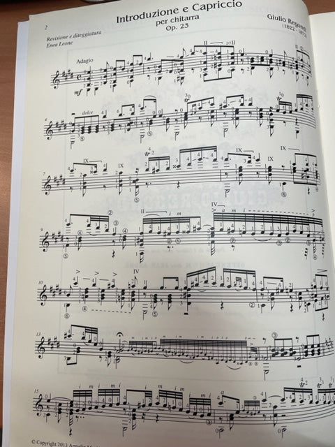 Giulio Regondi Introduzione e capriccio per chitarra opus 23 - 3000 partitions, livres et vinyles d'occasion en vente sur notre site internet gastonmusicclub.fr Gaston Music Store