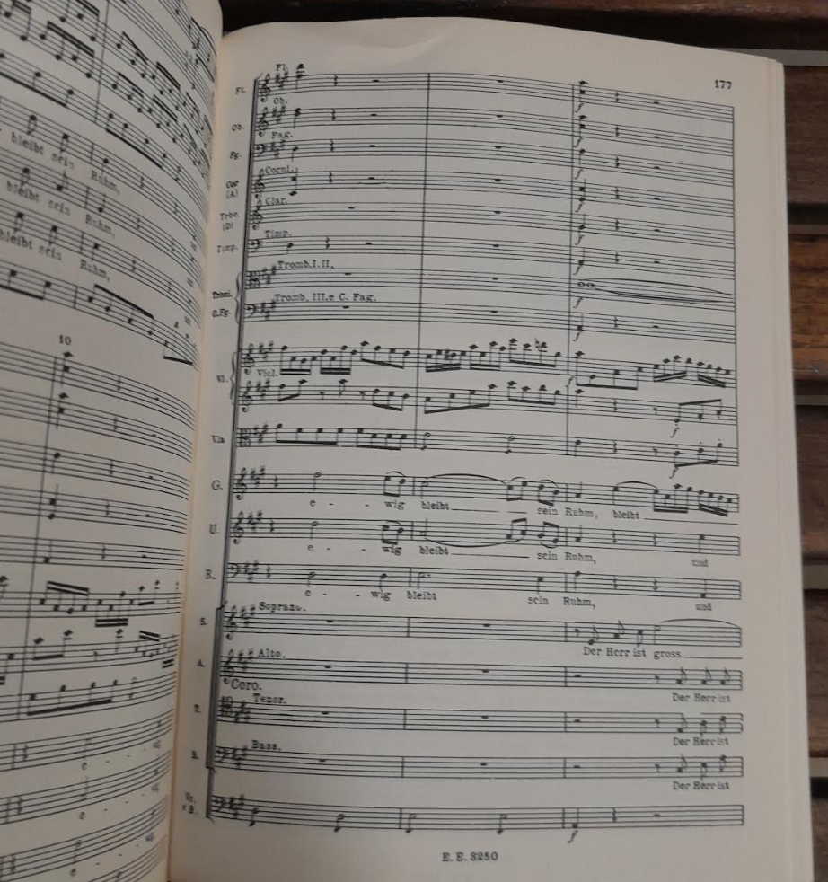 Joseph Haydn La Création, Oratorio pour Solistes, Choeurs et Orchestre, partition de poche- 3000 partitions, livres et vinyles d'occasion en vente sur notre site internet gastonmusicclub.fr Gaston Music Stor