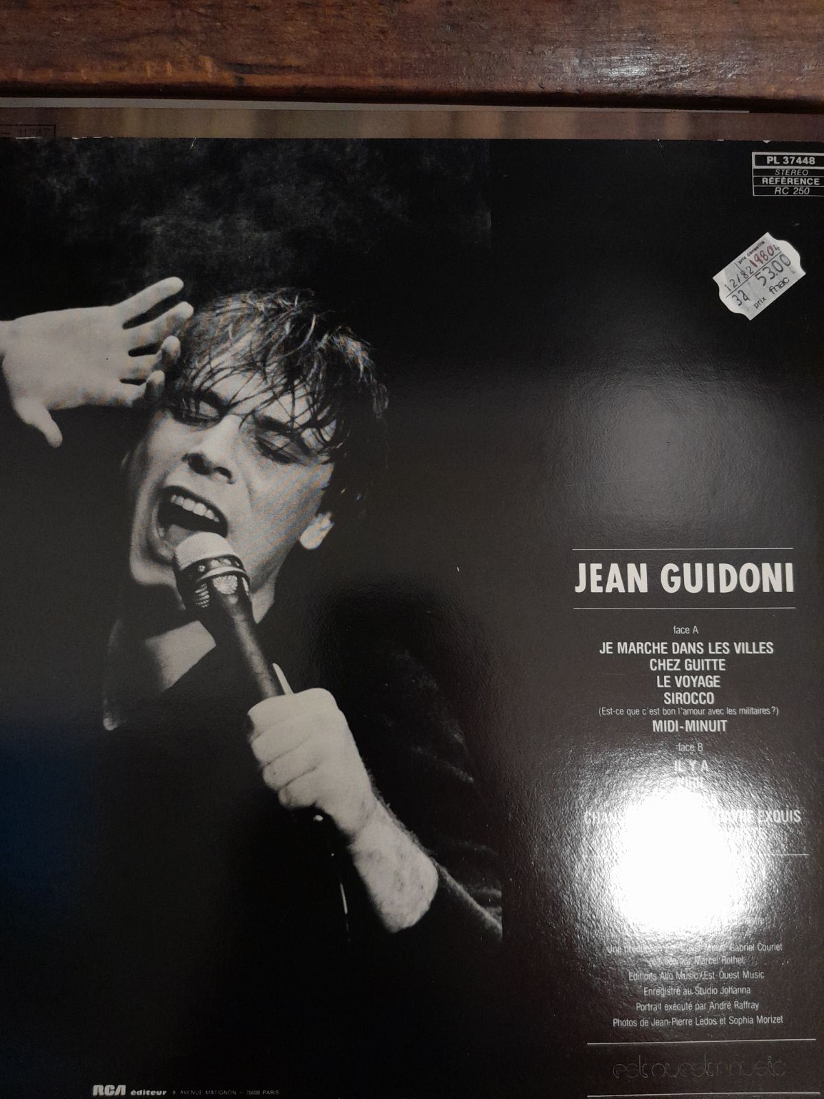 Vinyle Jean Guidoni- 3000 partitions, livres et vinyles d'occasion en vente sur notre site internet gastonmusicclub.fr Gaston Music Store