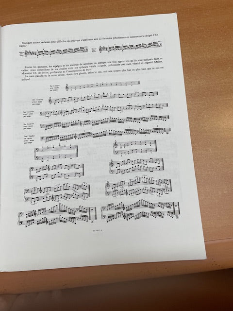 Hanon Le pianiste virtuose-3000 partitions, livres et vinyles d'occasion en vente sur notre site internet gastonmusicclub.fr Gaston Music Store