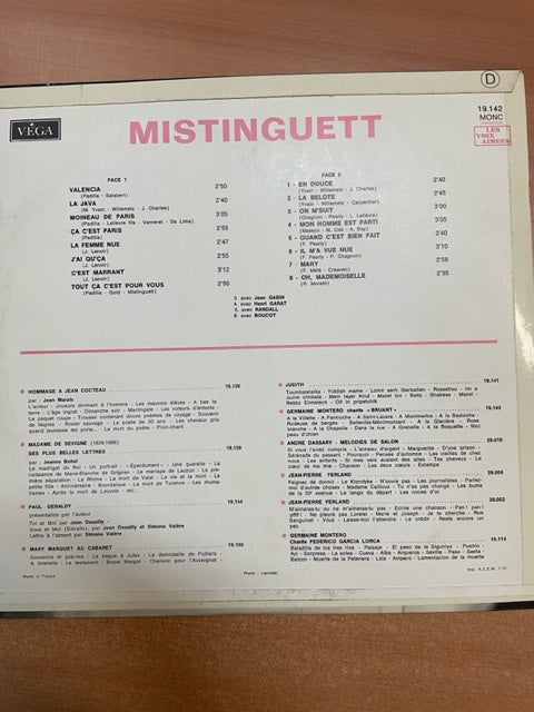 Vinyle 33 tours Mistinguett- 3000 partitions, livres et vinyles d'occasion en vente sur notre site internet gastonmusicclub.fr Gaston Music Store