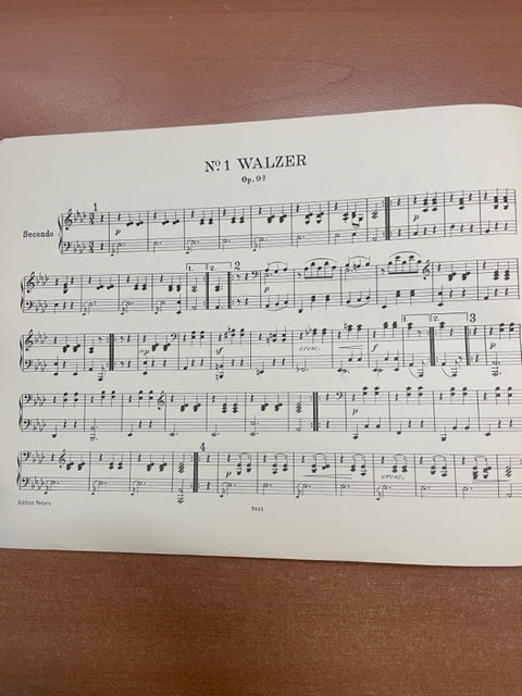 Franz Schubert Tänze - Danses pour piano à 4 mains