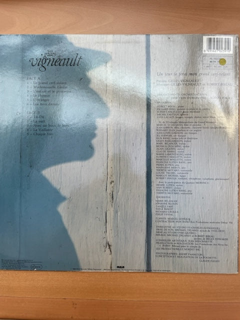 Vinyle Gilles Vignault Un jour je ferai mon grand cerf-volant - 3000 partitions, livres et vinyles d'occasion en vente sur notre site internet gastonmusicclub.fr Gaston Music Store