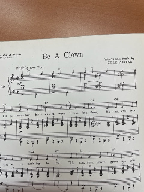 Partition de Cole PORTER Be a clown pour piano voix guitare