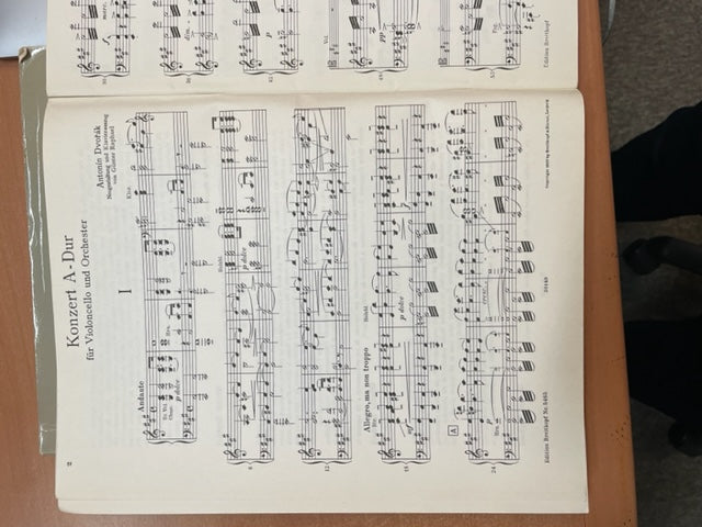 Dvorak Anton Konzer A-dur für Violoncello und Orchester réduction piano