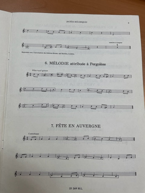 Elisabeth LAMARQUE et Marie-José GOUDARD A l'écoute de la musique, début de 1er cycle Livre du professeur