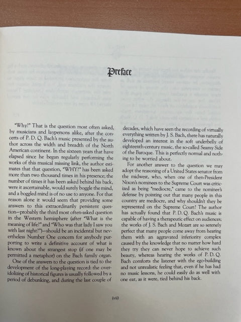 The definite biography of P.D.Q. Bach livre de Schickele Peter
