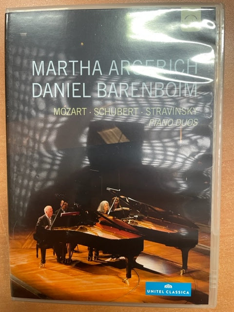 DVD M.Argerich et D.Barenboïm Mozart - Schubert - Stravinsky piano duos- 3000 partitions, livres et vinyles d'occasion en vente sur notre site internet gastonmusicclub.fr Gaston Music Store