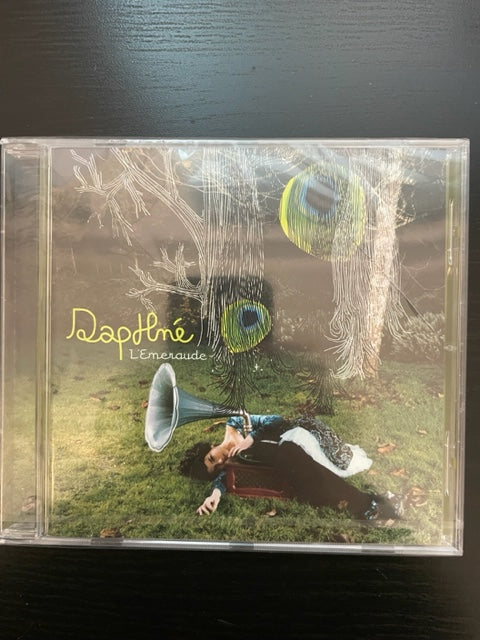 CD Daphné L'émeraude-3000 partitions, livres et vinyles d'occasion en vente sur notre site internet gastonmusicclub.fr Gaston Music Store