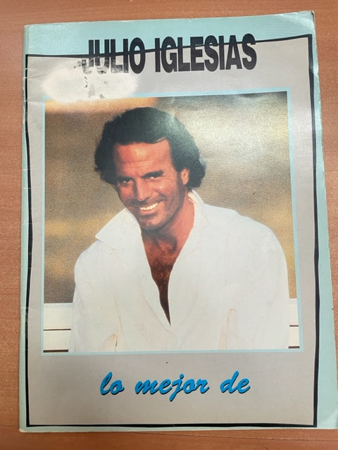 Songbook Julio Iglesias Lo mejor- 3000 partitions, livres et vinyles d'occasion  en vente sur notre site internet gastonmusicclub.fr Gaston Music Store