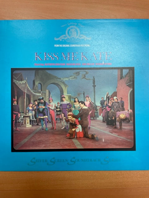 Vinyle Cole Porter Kiss me Kate, bande originale du film direction Andre Previn- 3000 partitions, livres et vinyles d'occasion en vente sur notre site internet gastonmusicclub.fr Gaston Music Store