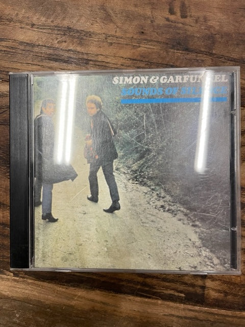 CD Simon and Garfunkel Sounds of silence- 3000 partitions, livres et vinyles d'occasion  en vente sur notre site internet gastonmusicclub.fr Gaston Music Store