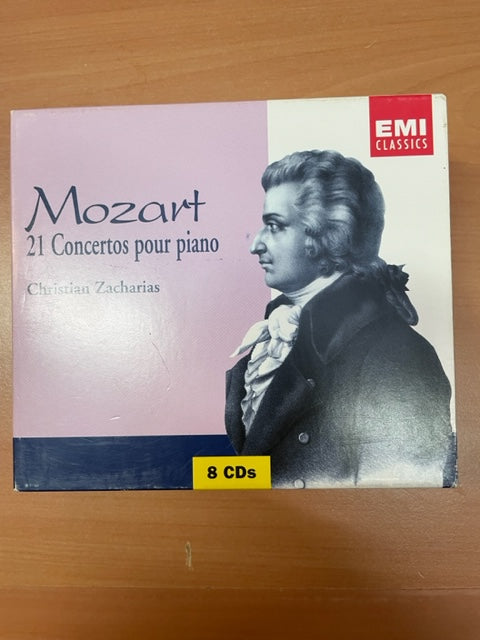 Coffret de 8 CDs Mozart 21 concertos pour piano direction Christian Zacharias